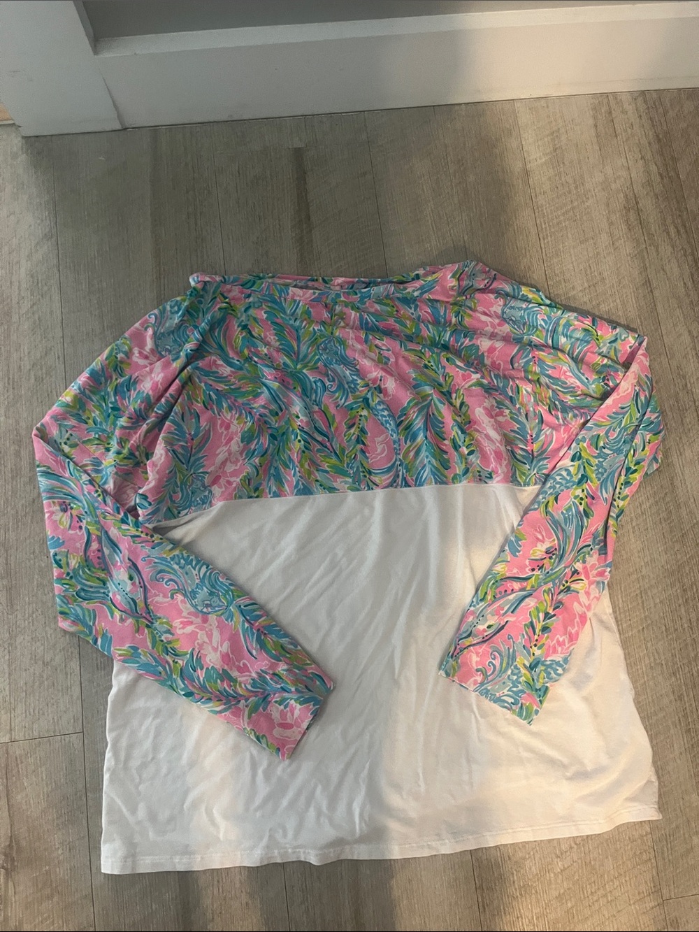 Lilly pulitzer Finn t shirt size large